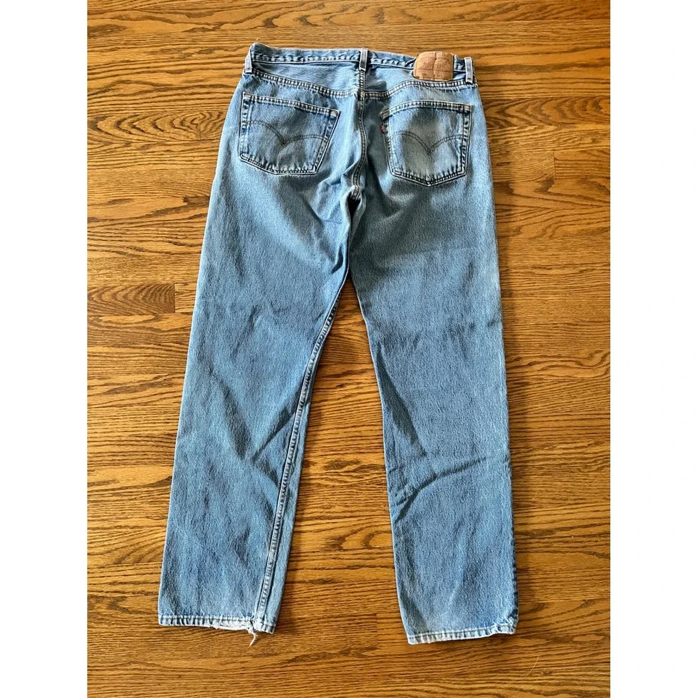 VTG Levis 501 Light Wash Straight Leg Button Fly Jeans USA 38x34 (Actual:36x33)